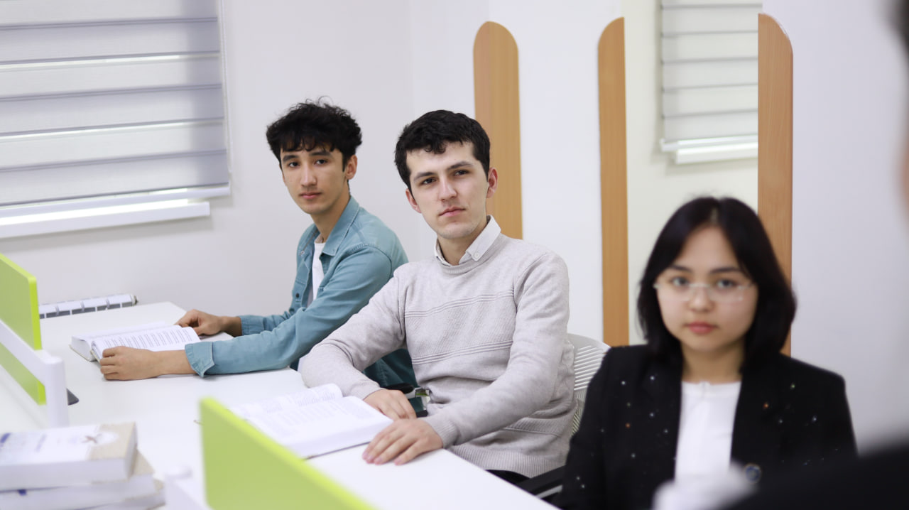 Talabalar ishtirokida “Fikrlar marafoni”.