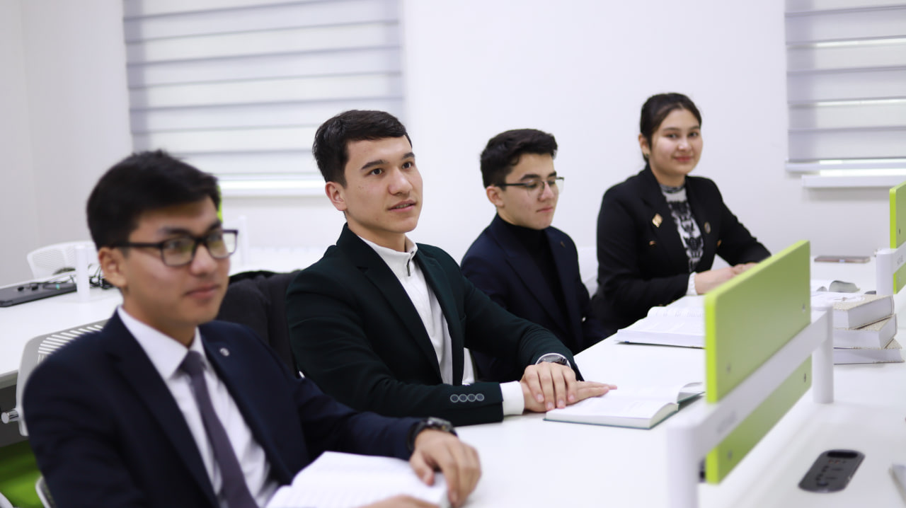 Talabalar ishtirokida “Fikrlar marafoni”.